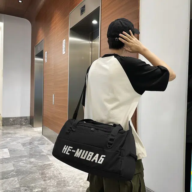 行途 大容量拉链开合 尼龙 旅行包 常规 男女同款情侣款 黑色/白色