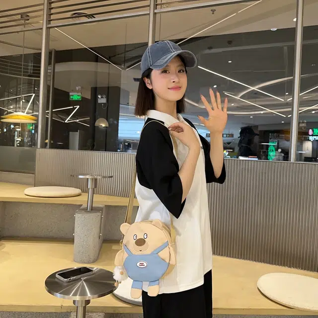 行途 可爱小狗带挂件尼龙单肩包卡通斜挎包 女款 多色