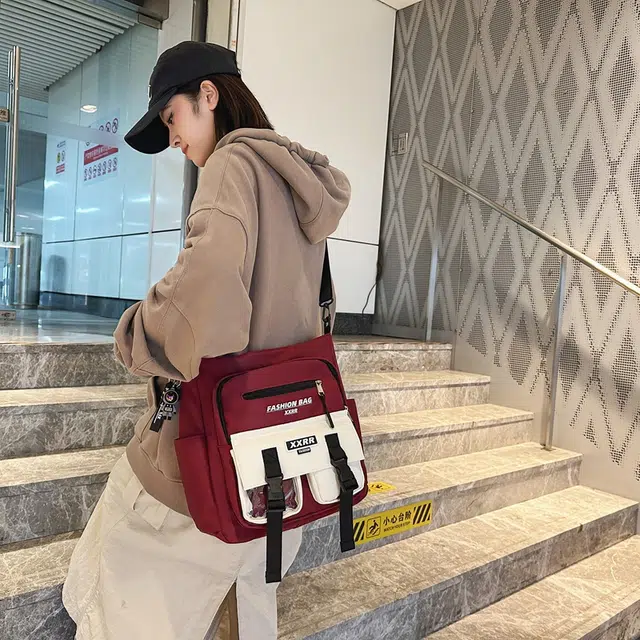 行途 潮牌日系百搭邮差包大容量休闲上课单肩包潮 棉 斜挎包 男女同款情侣款 黑色/白色/卡其色/蓝色/红色