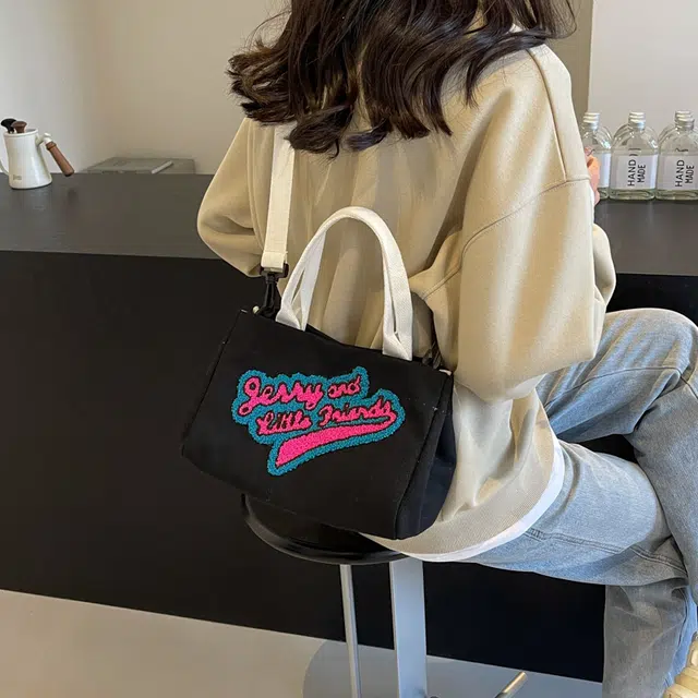行途  春夏百搭高级质感 布 斜挎包 女款 多色