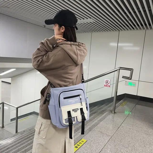 行途 潮牌日系百搭邮差包大容量休闲上课单肩包潮 棉 斜挎包 男女同款情侣款 黑色/白色/卡其色/蓝色/红色