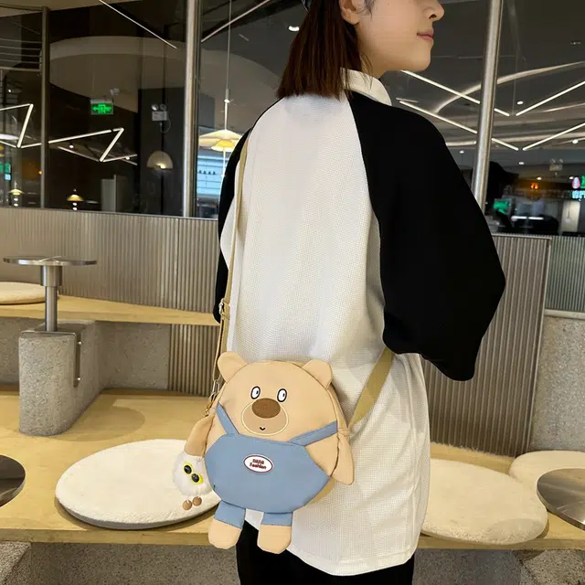 行途 可爱小狗带挂件尼龙单肩包卡通斜挎包 女款 多色