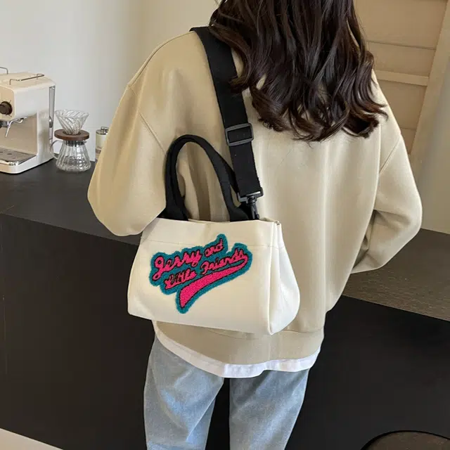 行途  春夏百搭高级质感 布 斜挎包 女款 多色