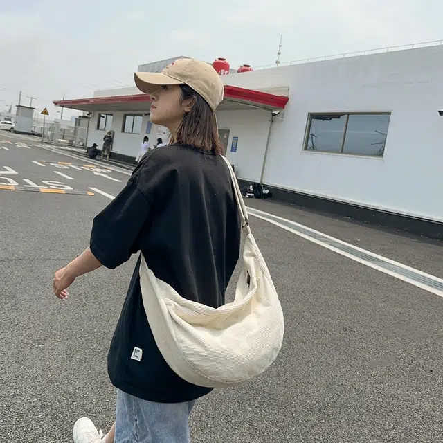 行途 简约纯色学生 条绒 斜挎包 常规 男女同款情侣款 黑色/白色/绿色/红色/棕色