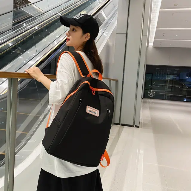 行途 港风大容量简约双肩包初中高中生尼龙书包男女同款轻便电脑包 多色