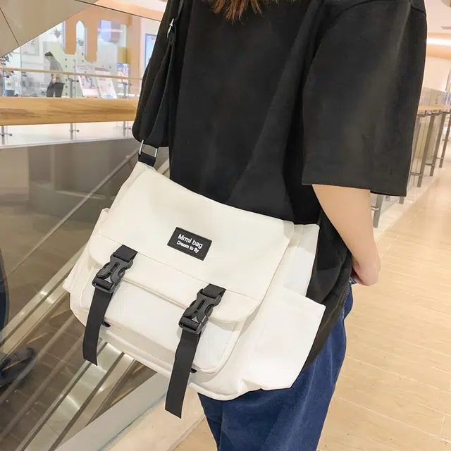 行途 日系原宿复古百搭 尼龙 斜挎包 男女同款情侣款 黑色/白色/灰色