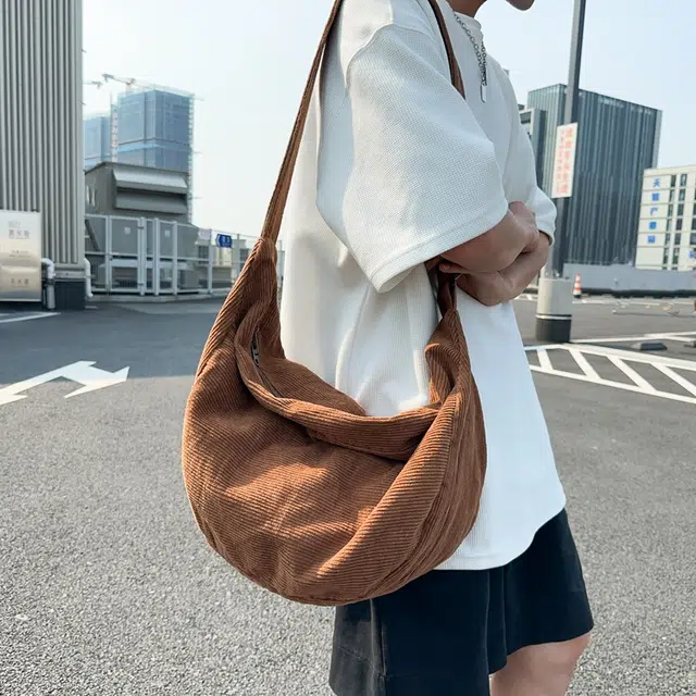 行途 简约纯色学生 条绒 斜挎包 常规 男女同款情侣款 黑色/白色/绿色/红色/棕色