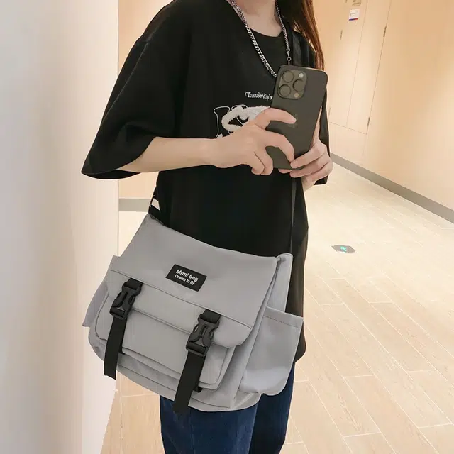 行途 日系原宿复古百搭 尼龙 斜挎包 男女同款情侣款 黑色/白色/灰色