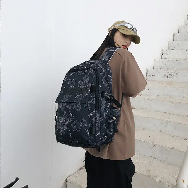 行途 时尚轻便简约百搭外出纯色 尼龙 旅行包双肩包 常规 男女同款情侣款 黑色/白色/红色/绿色