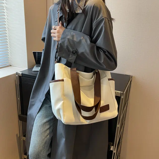 行途 撞色多口袋大容量多功能简约 帆布 斜挎单肩包 常规 女款 黑色/米白色/卡其色