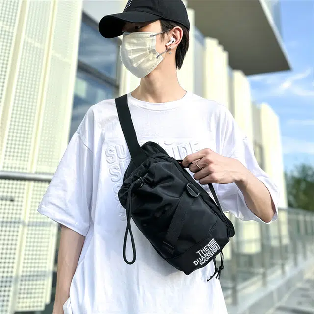 行途 字母潮牌休闲时尚 优质尼龙 胸包 男女同款情侣款 多色