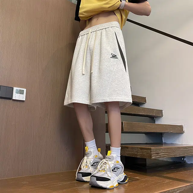 奇迹街区 美式基础款拼接条纹简约宽松结构性织带撞色设计百搭户外运动透气休闲短裤 男女同款