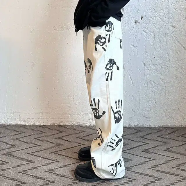 奇迹街区 美式复古趣味手掌印花个性设计高级感流行无性别主义时尚嘻哈高街宽松舒适百搭牛仔裤 男女同款 白色