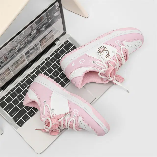 Sanrio x Hello Kitty Dunk