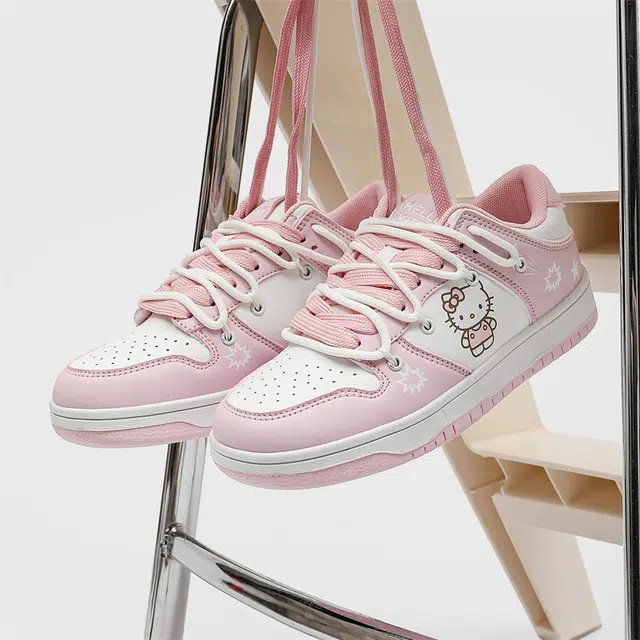 Sanrio x Hello Kitty Dunk