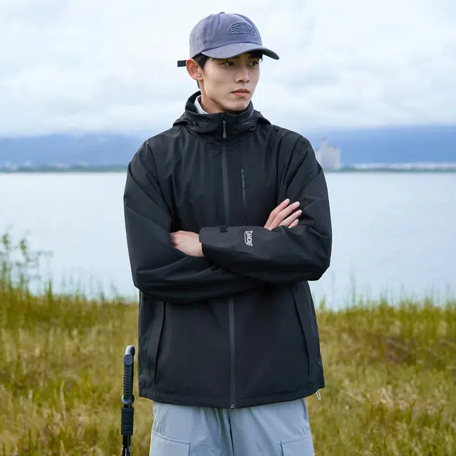 与狼共舞  户外登山时尚可拆卸连帽挺括百搭防风防水休闲轻盈软壳 冲锋衣 男款