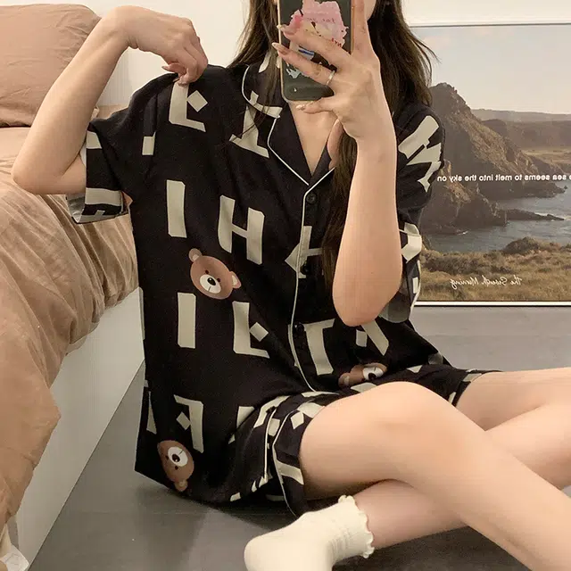 向薇 甜美舒适翻领短袖上衣可外穿家居服三分裤睡衣套装 女款 图片色