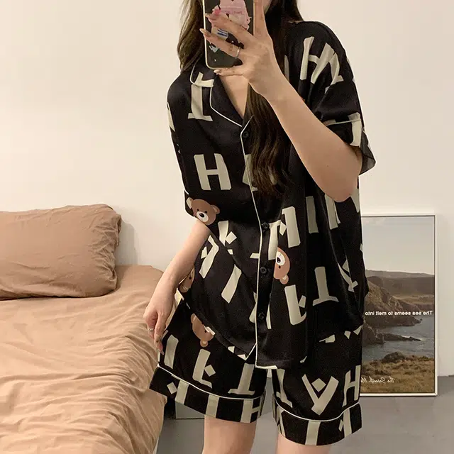 向薇 甜美舒适翻领短袖上衣可外穿家居服三分裤睡衣套装 女款 图片色