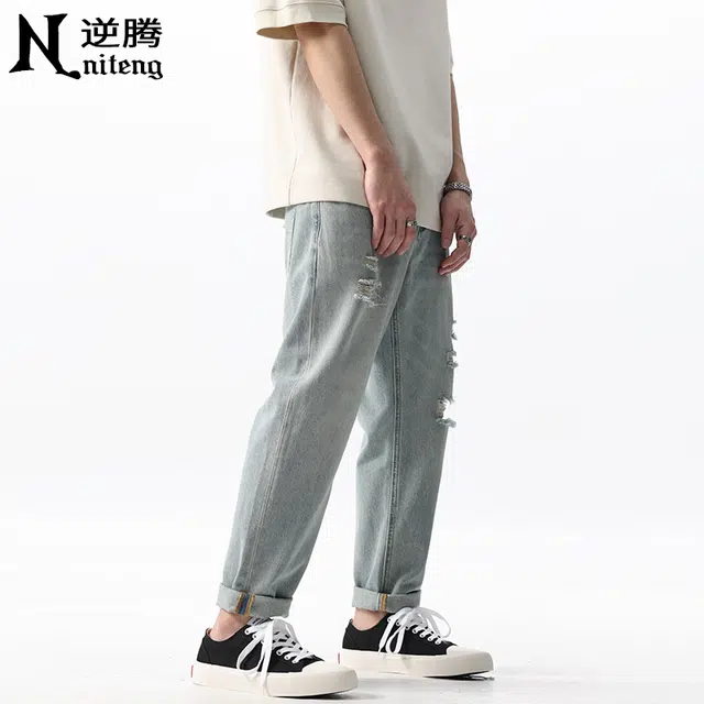 逆腾 潮牌破洞浅色锥形九分牛仔裤 男款 浅蓝色