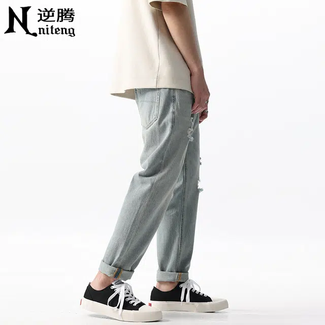 逆腾 潮牌破洞浅色锥形九分牛仔裤 男款 浅蓝色