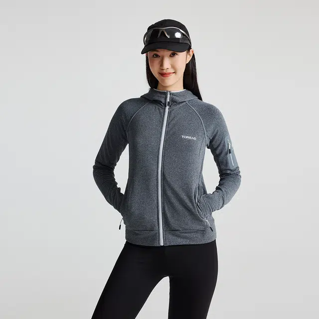 探路者 户外日常柔软水洗羊毛连帽绒感外套 女款