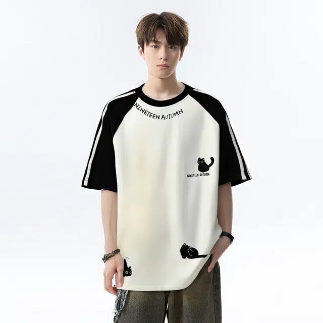 NINETEEN AUTUMN T