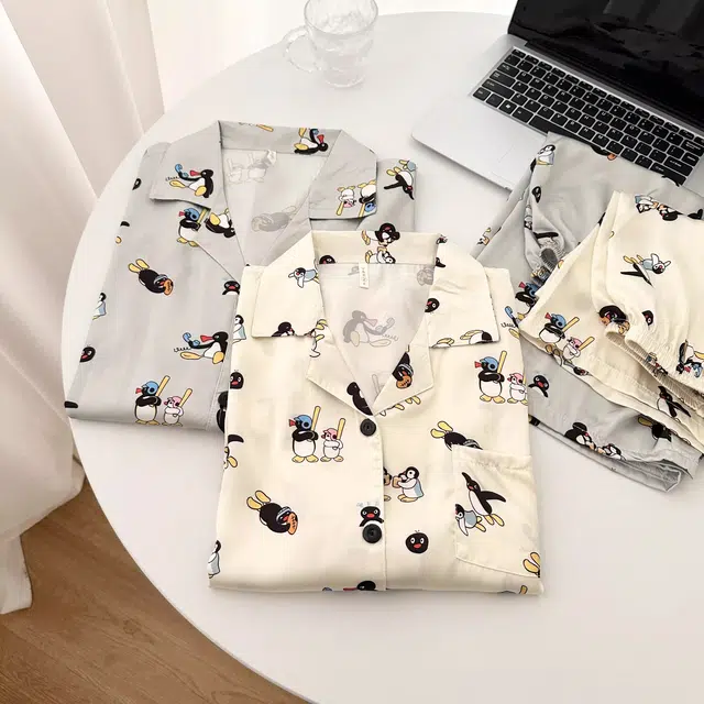 俏韵 翻领企鹅冰丝绸短袖凉感卡通薄款家居服可外穿睡衣套装 男女同款