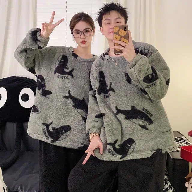 俏韵 圆领卡通鲨鱼冬季加绒保暖简约长袖长裤甜美可爱舒适家居服可外穿睡衣套装 男女同款