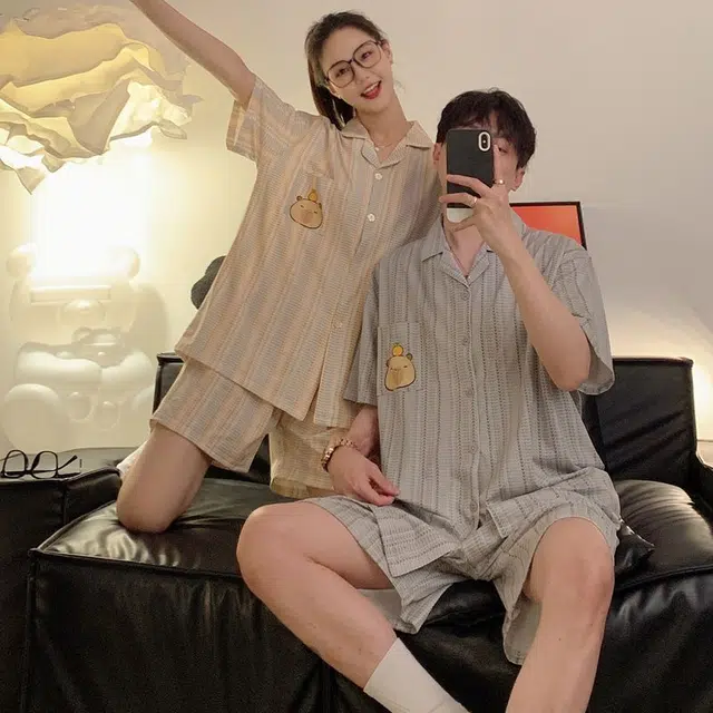 俏韵 翻领卡通短袖卡皮巴拉薄款家居服可外穿睡衣套装 男女同款