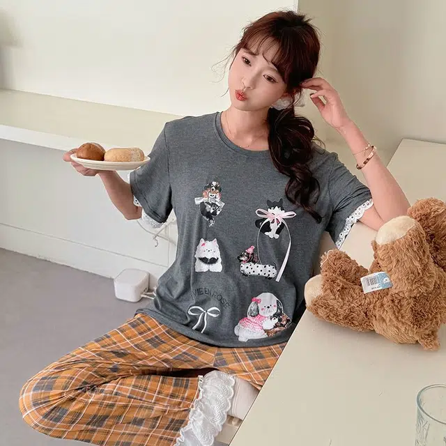 俏韵 圆领卡通短袖长裤带胸垫可爱印花薄款家居服可外穿睡衣套装 女款