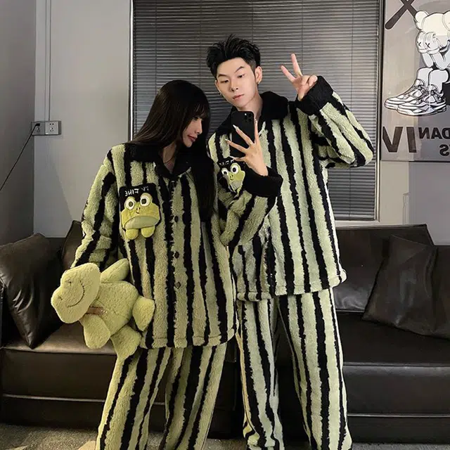 俏韵 翻领卡通冬季加绒保暖简约长袖长裤甜美可爱舒适家居服可外穿睡衣套装 男女同款