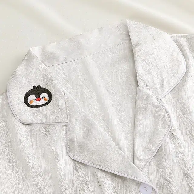 俏韵 翻领冰丝凉感可爱企鹅短袖长裤三件套家居服可外穿夏季睡衣套装 男女同款