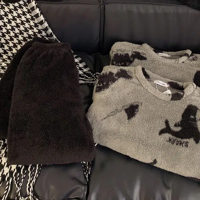 俏韵 圆领卡通鲨鱼冬季加绒保暖简约长袖长裤甜美可爱舒适家居服可外穿睡衣套装 男女同款