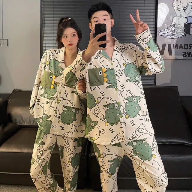 俏韵 翻领卡通小恐龙秋冬季德绒保暖长袖长裤甜美印花可爱舒适家居服可外穿睡衣套装 男女同款