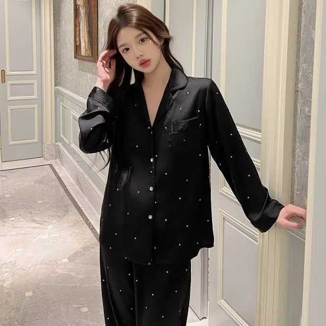 俏韵 翻领春秋季冰雪丝简约圆点长袖长裤甜美休闲舒适薄款家居服可外穿 睡衣套装 女款