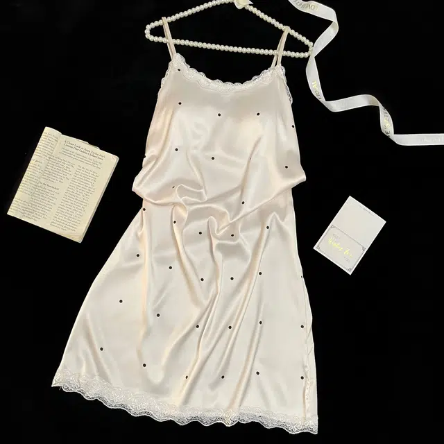 俏韵 圆领夏季吊带冰雪丝纯欲圆点带胸垫甜美可爱薄款家居服可外穿睡裙 女款