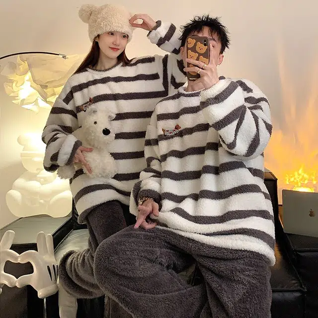 俏韵 圆领卡通条纹腊肠狗冬季加绒保暖简约长袖长裤甜美可爱舒适家居服可外穿睡衣套装 男女同款