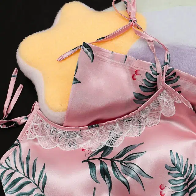 俏韵 圆领吊带夏季冰雪丝纯欲带胸垫高级感薄款家居服可外穿睡裙 女款