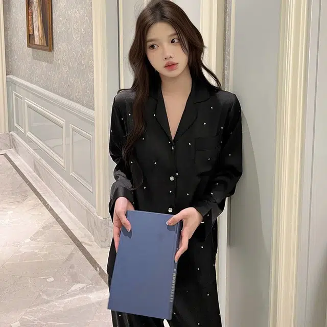 俏韵 翻领春秋季冰雪丝简约圆点长袖长裤甜美休闲舒适薄款家居服可外穿 睡衣套装 女款