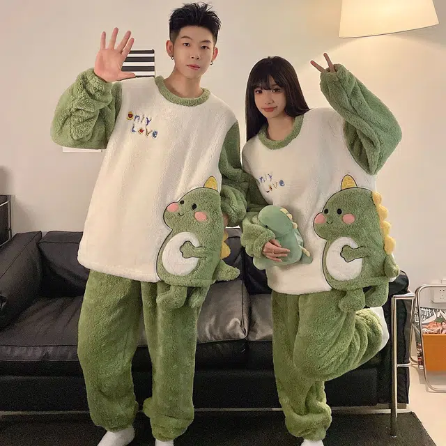 俏韵 圆领卡通小恐龙冬季加绒保暖简约长袖长裤甜美可爱舒适家居服可外穿睡衣套装 男女同款