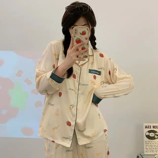 俏韵 翻领春秋季冰雪丝简约带胸垫长袖长裤甜美休闲舒适薄款家居服可外穿睡衣套装 女款