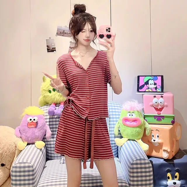 俏韵 凉感短袖上衣家居服可外穿三分裤夏季睡衣套装 女款