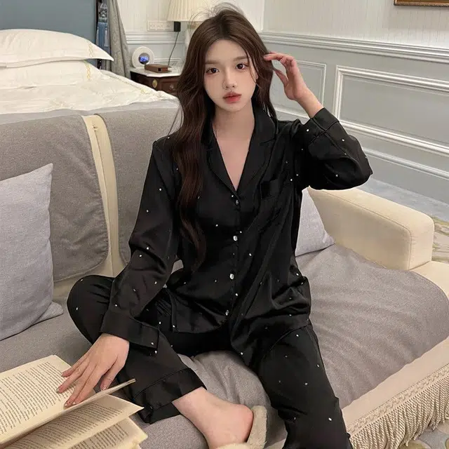 俏韵 翻领春秋季冰雪丝简约圆点长袖长裤甜美休闲舒适薄款家居服可外穿 睡衣套装 女款