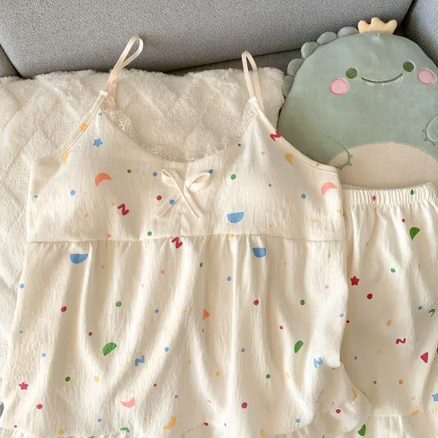 俏韵 圆领夏季吊带舒适甜美可爱短裤薄款家居服可外穿睡衣套装 女款