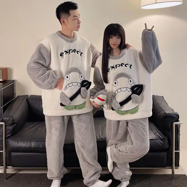 俏韵 圆领卡通冬季加绒保暖简约长袖长裤甜美可爱舒适家居服可外穿睡衣套装 男女同款