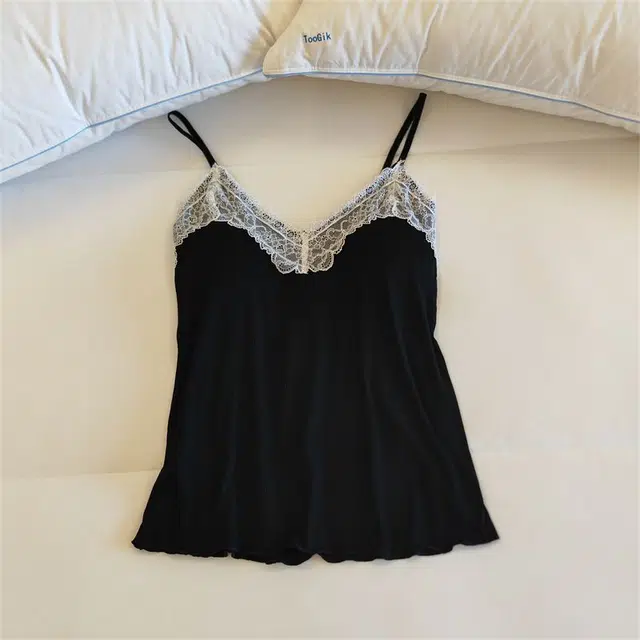 俏韵 带胸垫舒适吊带无袖上衣家居服外穿三分裤睡衣套装 女款 黑色