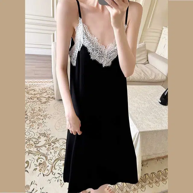 俏韵 简约露背性感吊带纯色蕾丝高级感家居服无袖睡裙 女款