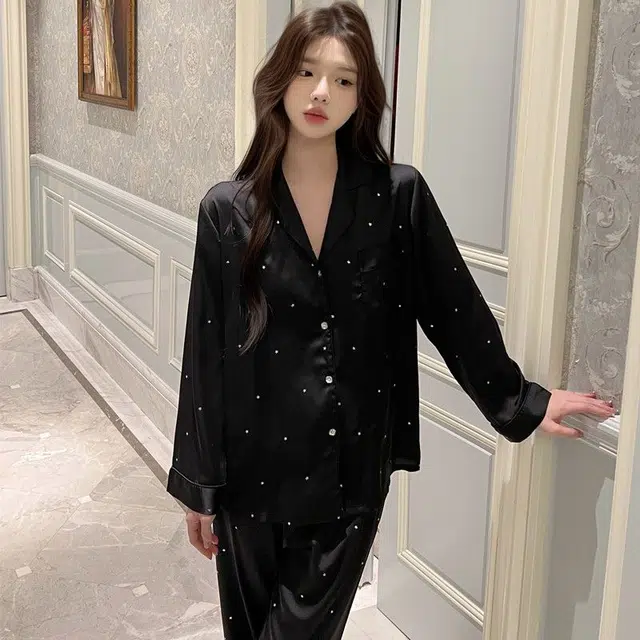 俏韵 翻领春秋季冰雪丝简约圆点长袖长裤甜美休闲舒适薄款家居服可外穿 睡衣套装 女款