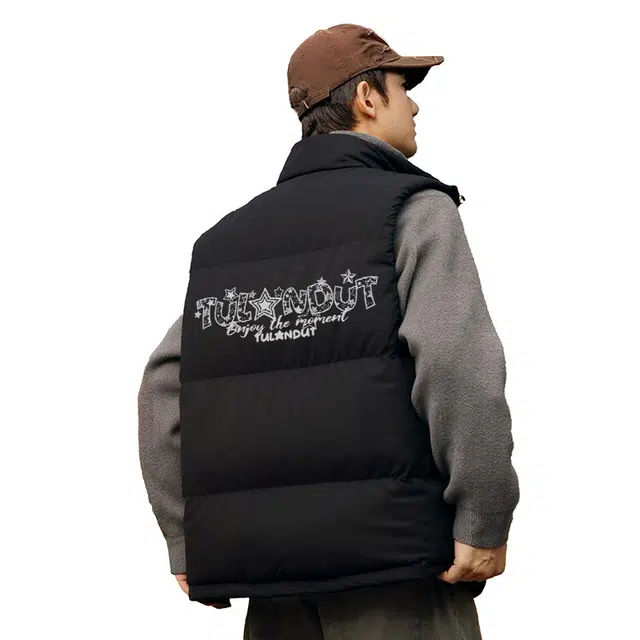 图兰朵 美式潮流复古纯色字母印花坎肩高街休闲运动宽松百搭加厚保暖外穿舒适无袖立领马甲 男女同款