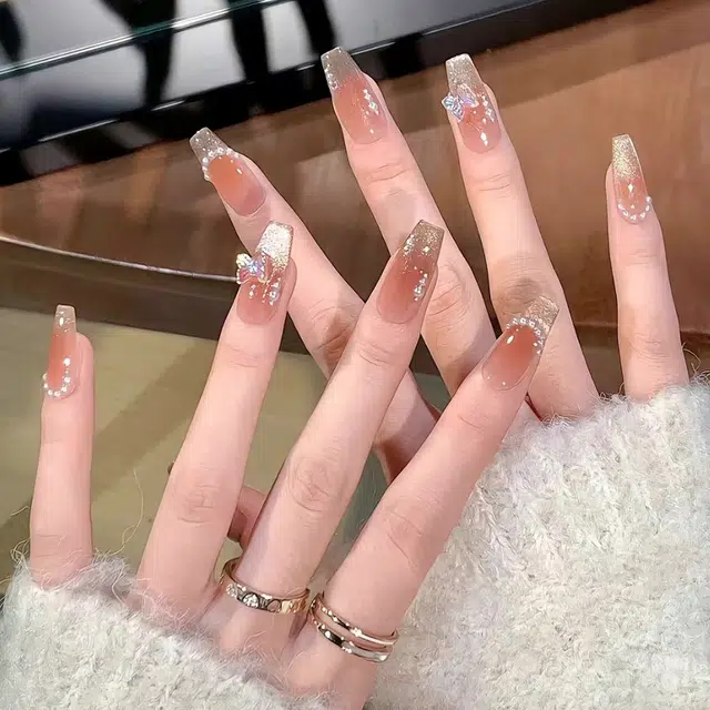 轻迎 极光立体蝴蝶猫眼高级感夏季点钻  穿戴甲 中梯裸色腮红晕染 纯欲